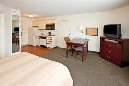 фото отеля Hawthorn Suites Cincinnati Blue Ash