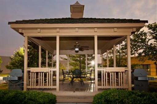 фото отеля Hawthorn Suites Cincinnati Blue Ash