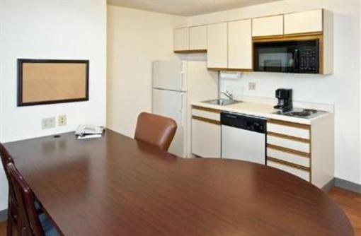 фото отеля Hawthorn Suites Cincinnati Blue Ash