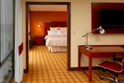 фото отеля Four Points by Sheraton Philadelphia Northeast