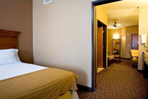 фото отеля Holiday Inn Express Hotel & Suites San Antonio-Downtown Market Area
