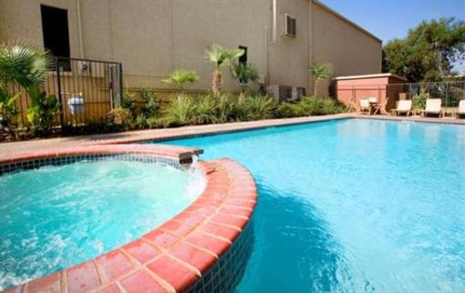 фото отеля Holiday Inn Express Hotel & Suites San Antonio-Downtown Market Area
