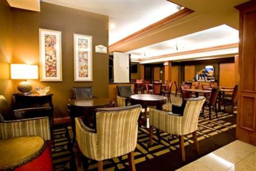 фото отеля Holiday Inn Express Hotel & Suites San Antonio-Downtown Market Area