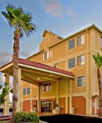 фото отеля Holiday Inn Express Hotel & Suites San Antonio-Downtown Market Area