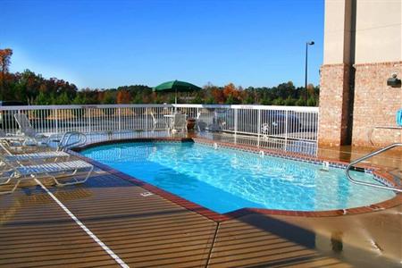фото отеля Hampton Inn Cornelia