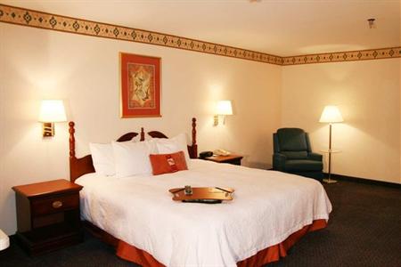 фото отеля Hampton Inn Cornelia