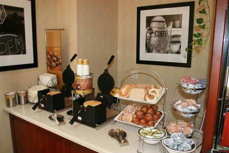 фото отеля Hampton Inn Cornelia