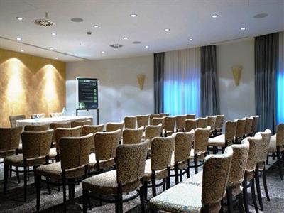 фото отеля NH Excelsior
