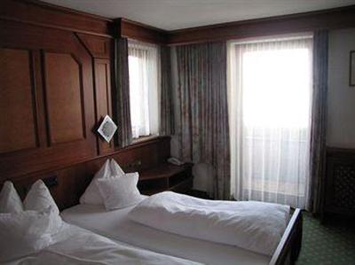 фото отеля Tyrolis Hotel