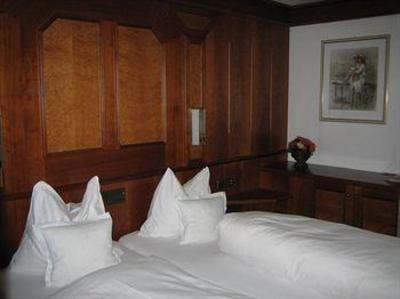 фото отеля Tyrolis Hotel