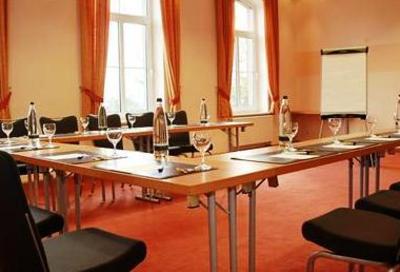 фото отеля Parkhotel Berghölzchen Hildesheim