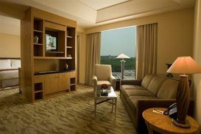фото отеля The Grand New Delhi