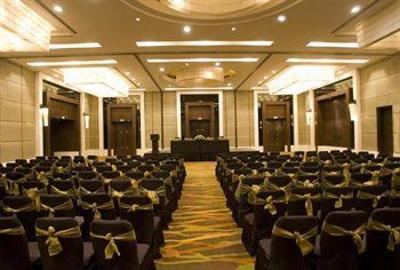 фото отеля The Grand New Delhi