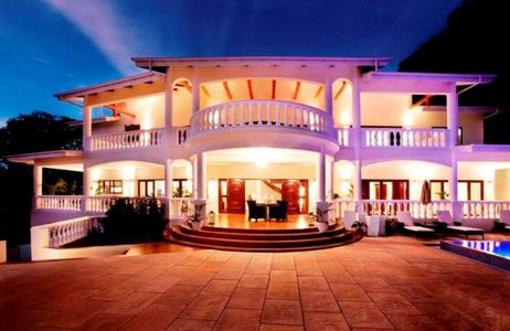 фото отеля Petit Amour Villa