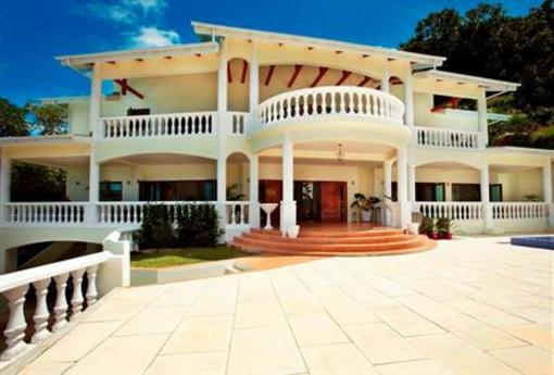 фото отеля Petit Amour Villa