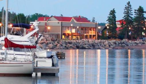 фото отеля Harbor Inn Grand Marais