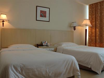фото отеля Yantai Family Business Hotel