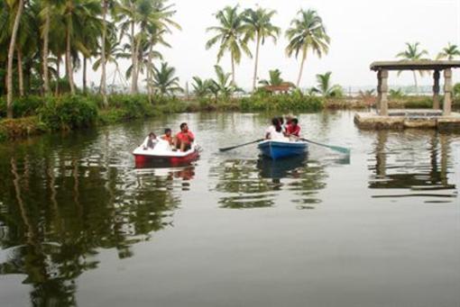 фото отеля Shravanam Greens Resort
