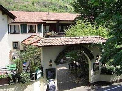 фото отеля Landhotel Niederthaler Hof Schlossbockelheim