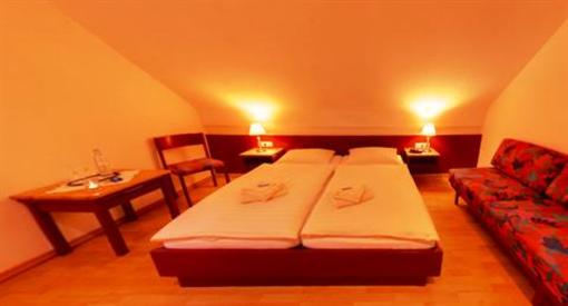 фото отеля Landhotel Niederthaler Hof Schlossbockelheim