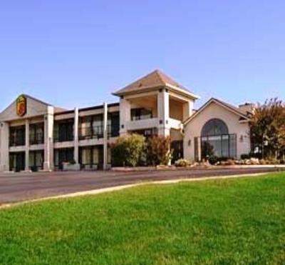 фото отеля Super 8 Loudon