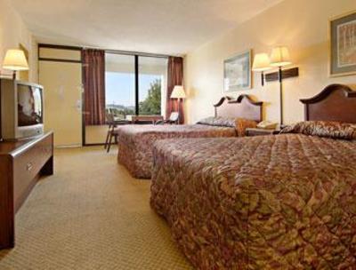 фото отеля Super 8 Loudon
