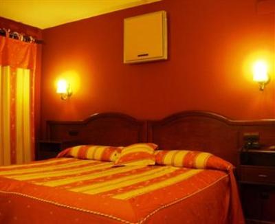фото отеля Hotel Euro Ruta La Puebla de Valverde