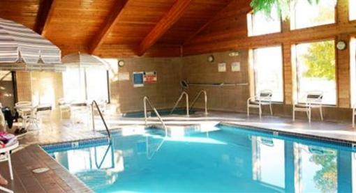 фото отеля AmericInn Motel Plymouth