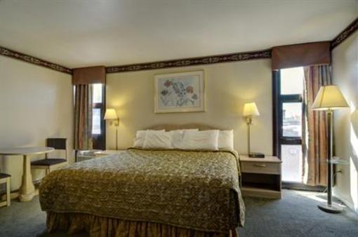 фото отеля America's Best Value Inn - Barrington