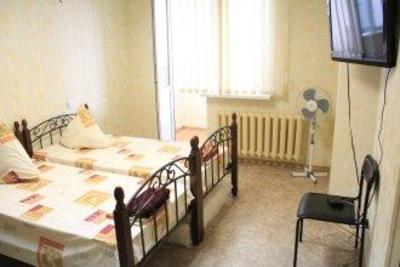 фото отеля Hostel Crown