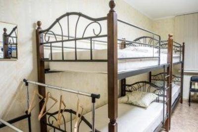 фото отеля Hostel Crown