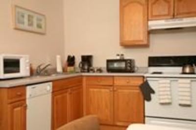 фото отеля Clear Lake Cottages & Marina