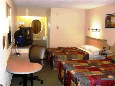 фото отеля Red Roof Inn - Cincinnati East-Beechmont