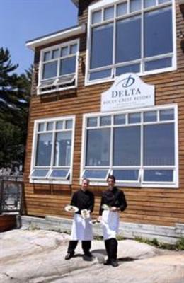 фото отеля Delta Rocky Crest Resort