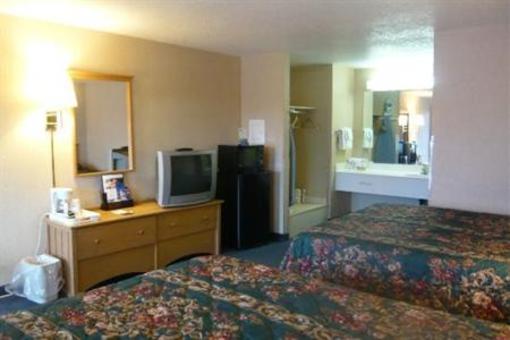 фото отеля Travelodge Pioneer Villa