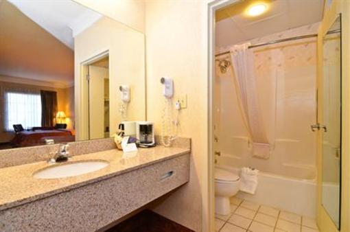 фото отеля Best Western Inn & Suites Hawkinsville