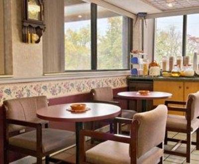фото отеля Ramada Limited Clarksville