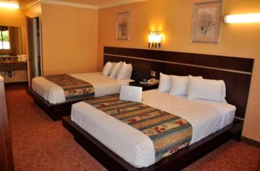 фото отеля Country Inn Sonora