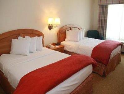 фото отеля Baymont Inn and Suites Waunakee