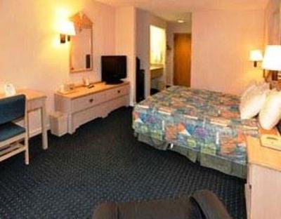 фото отеля Days Inn North Tyndall Panama City Callaway