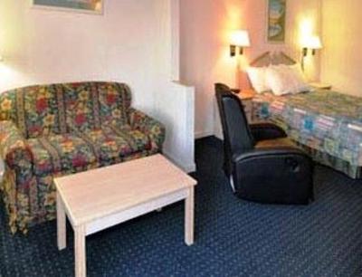 фото отеля Days Inn North Tyndall Panama City Callaway