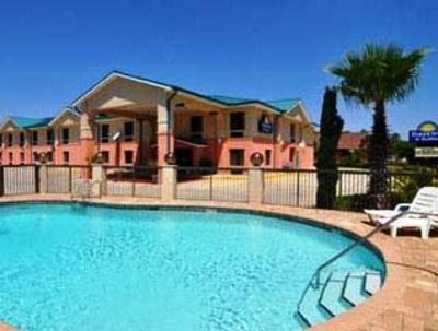 фото отеля Days Inn North Tyndall Panama City Callaway