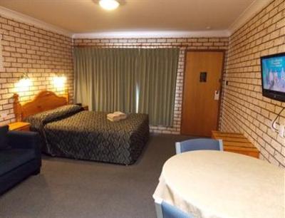 фото отеля Cowra Crest Motel