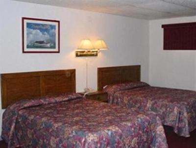 фото отеля Red Carpet Inn and Suites Canandaigua