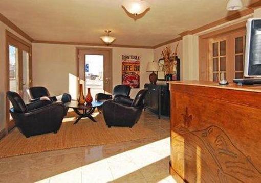 фото отеля Rodeway Inn & Suites Downtowner-Rte 66