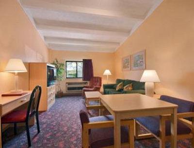 фото отеля Ramada Inn & Conference Center - Hammond