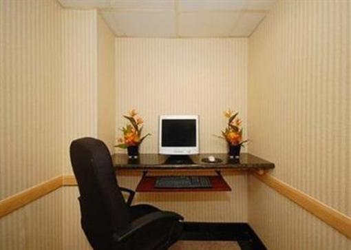 фото отеля Comfort Inn Oxon Hill