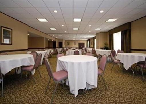 фото отеля Quality Inn Phenix City