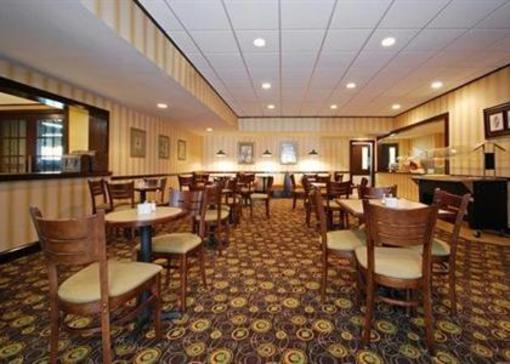 фото отеля Quality Inn Phenix City