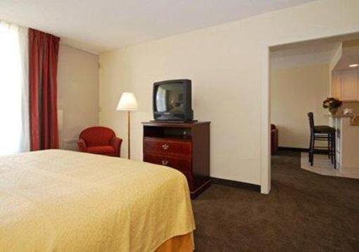 фото отеля Quality Inn Phenix City